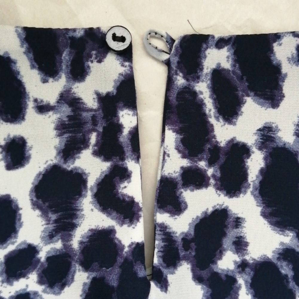 Ruffled top - Picture 3 of 4